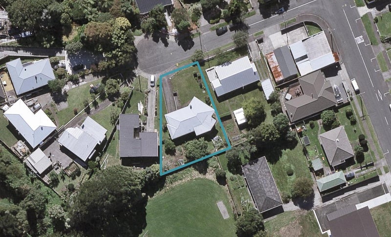7 Torbay Street, Brooklands, New Plymouth - Carousel 1