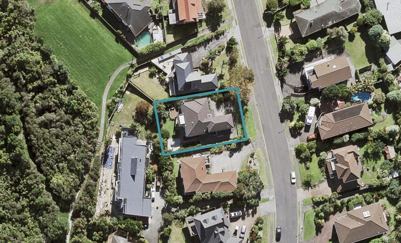 11 Sylvania Crescent, Lynfield, Auckland - Carousel 1