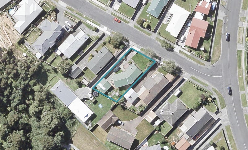 7 Kawatiri Grove, Wainuiomata, Lower Hutt - Carousel 1