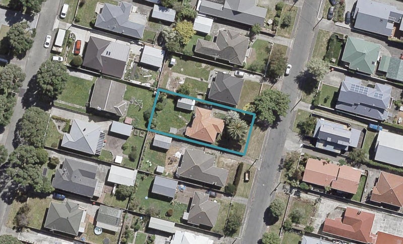 16 Charleston Avenue, Boulcott, Lower Hutt - Carousel 1