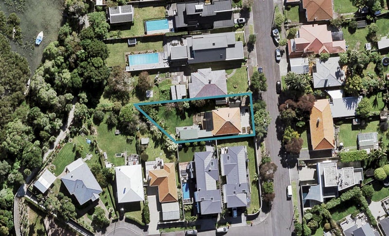 8 Winsomere Crescent, Westmere, Auckland - Carousel 1