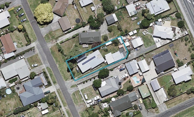 4 Grey Street, Bay View, Napier - Carousel 1