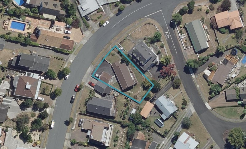 11 Melva Street, Dinsdale, Hamilton - Carousel 1