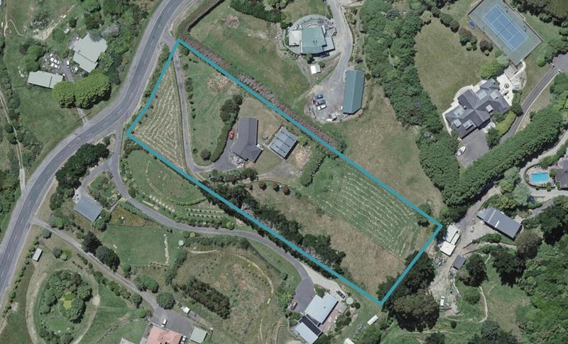 56 Woodburn Drive, Takapu Valley, Wellington - Carousel 1