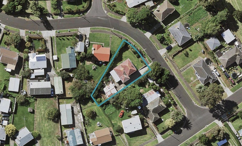 33 Taratoa Street, Point England, Auckland - Carousel 1