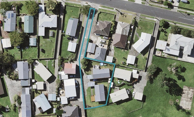 1/12 Aurea Avenue, Pakuranga, Auckland - Carousel 1