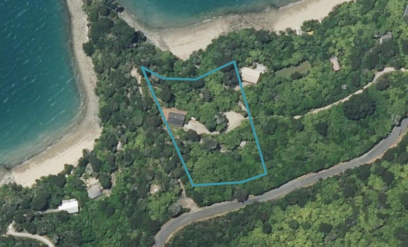 2129 Kenepuru Road, Picton - Carousel 1