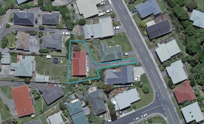 13 Cortina Avenue, Johnsonville, Wellington - Carousel 1