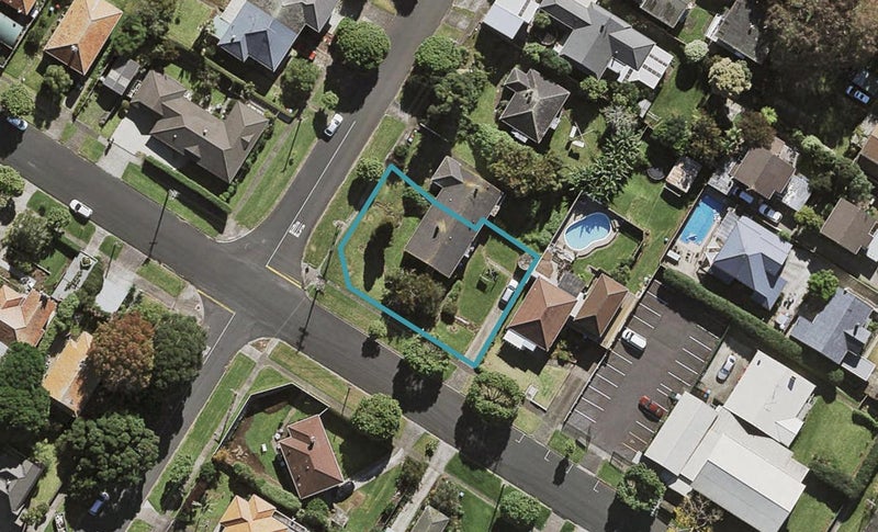 23 Rawhiti Road, One Tree Hill, Auckland - Carousel 1