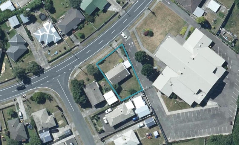 84 Driver Crescent, Cannons Creek, Porirua - Carousel 1