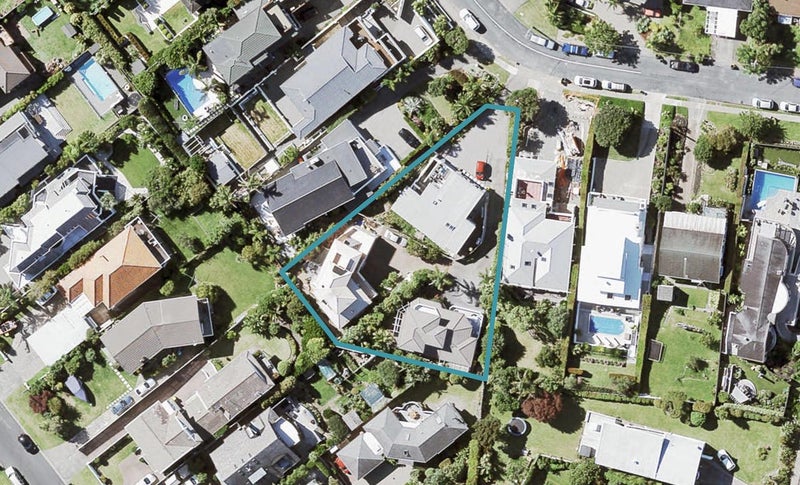 2/70 Churchill Road, Murrays Bay, Auckland - Carousel 1