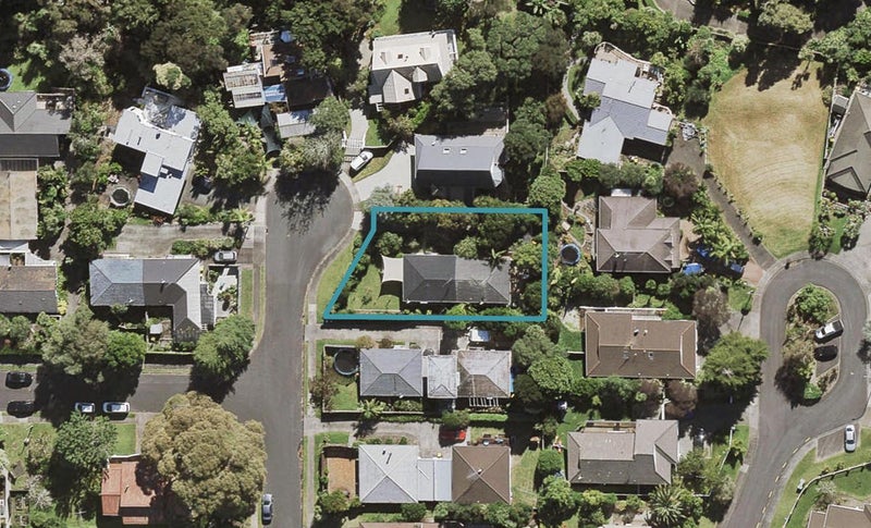 1/13 Paruru Avenue, Northcote, Auckland - Carousel 1