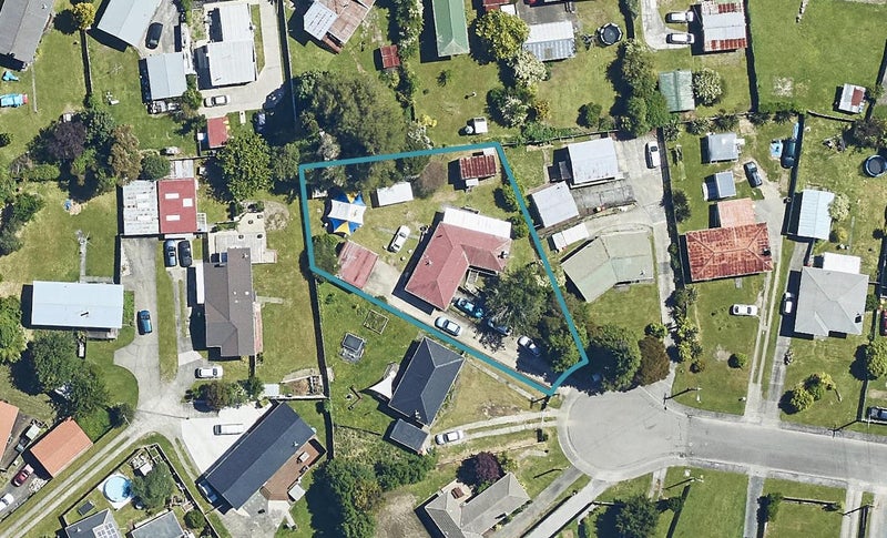 15 Garrick Place, Pukehangi, Rotorua - Carousel 1