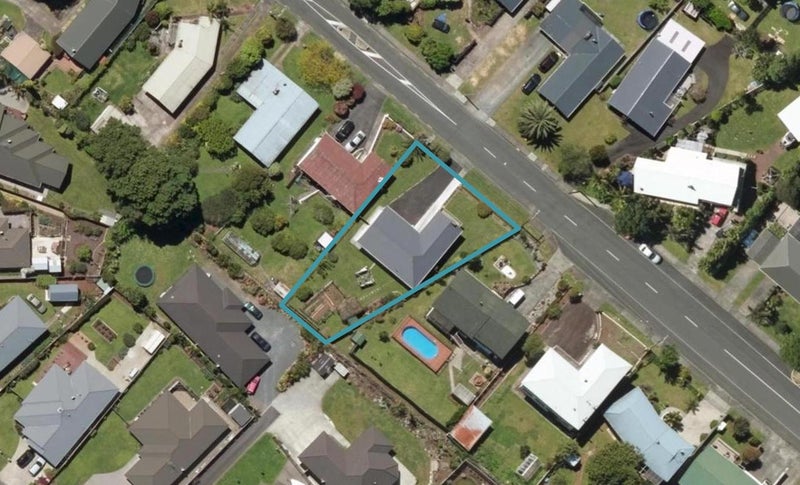 15 Te Puia Street, Kamo, Whangarei - Carousel 1
