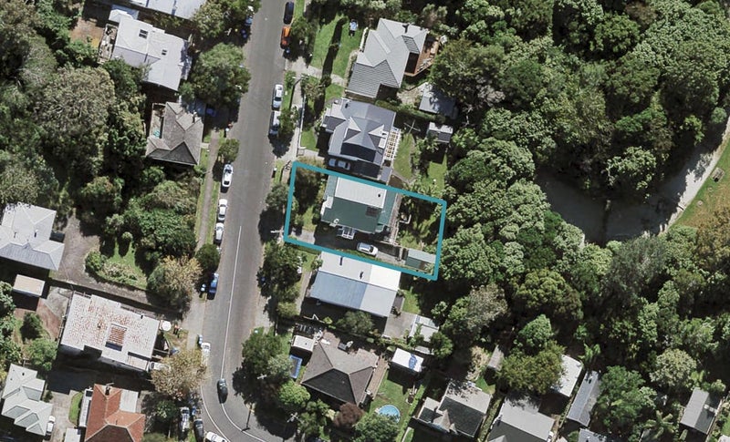 35 Aroha Avenue, Sandringham, Auckland - Carousel 1