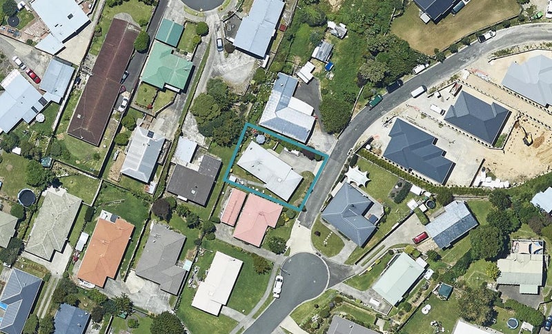 9 Dunrobbin Place, Gate Pa, Tauranga - Carousel 1