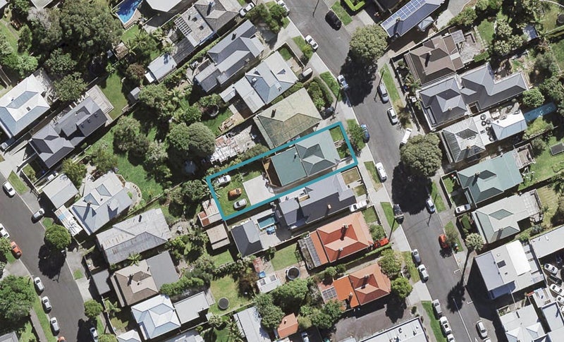 8 Elgin Street, Grey Lynn, Auckland - Carousel 1