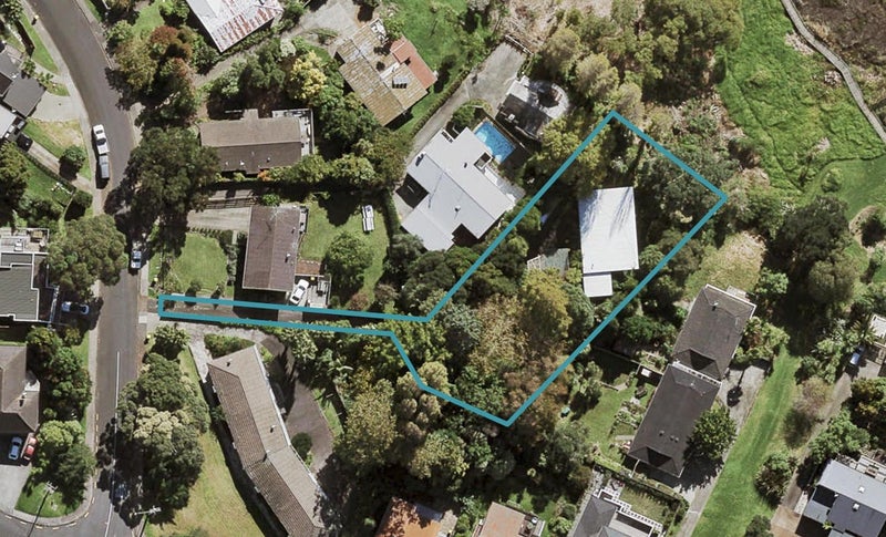 48 Deuxberry Avenue, Northcote, Auckland - Carousel 1