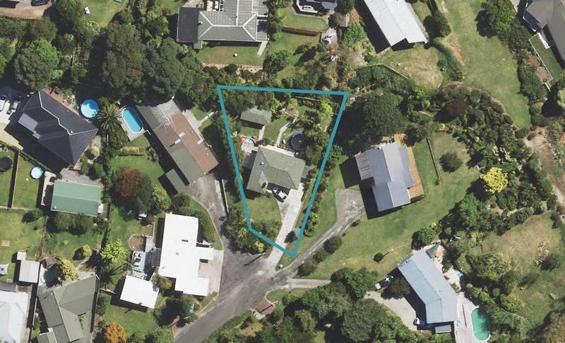 12 Stanford Crescent, Whataupoko, Gisborne - Carousel 1