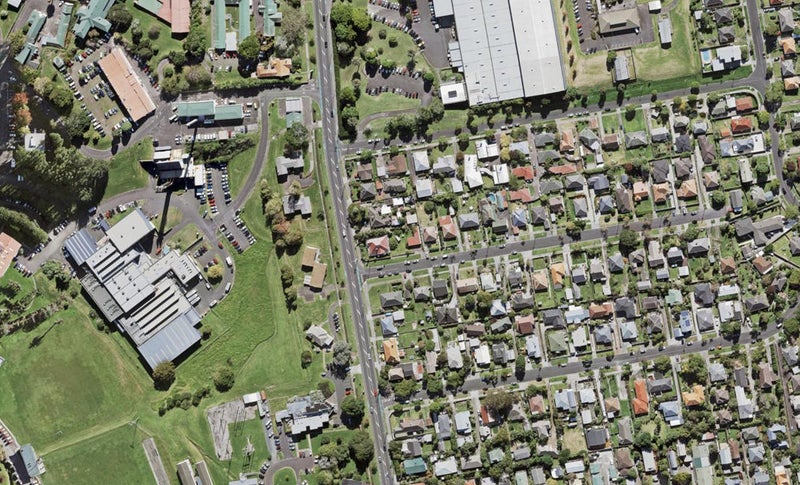 2A Tasman Avenue, Mount Albert, Auckland - Carousel 1