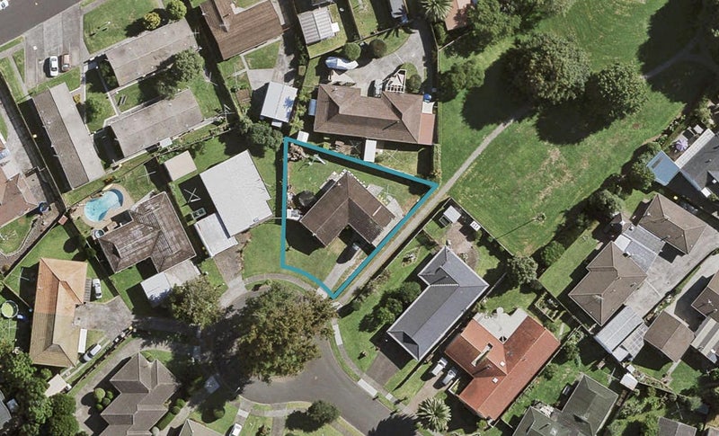 17 Glengowan Place, Conifer Grove, Takanini - Carousel 1