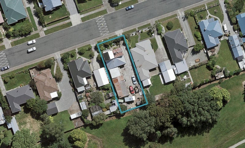 33 Islington Street, Turnbull Thomson Park, Invercargill - Carousel 1