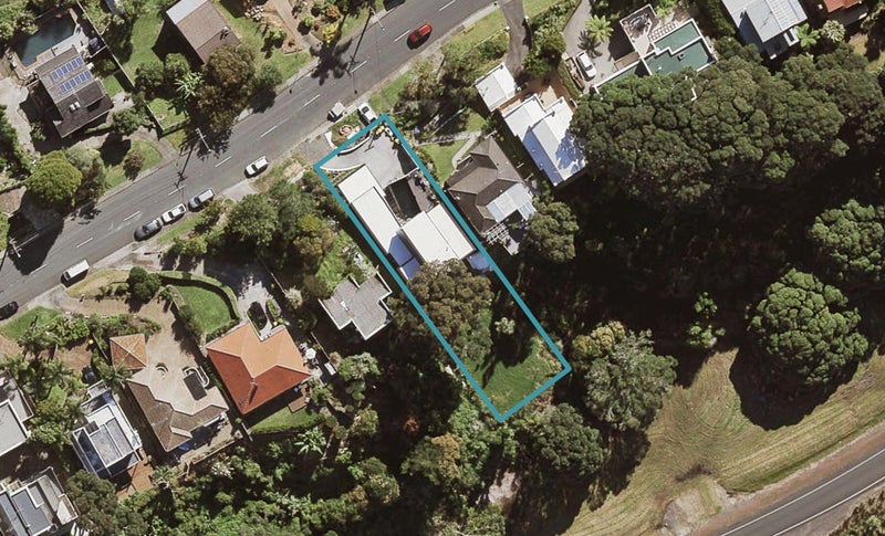 45 Sylvan Avenue, Northcote, Auckland - Carousel 1