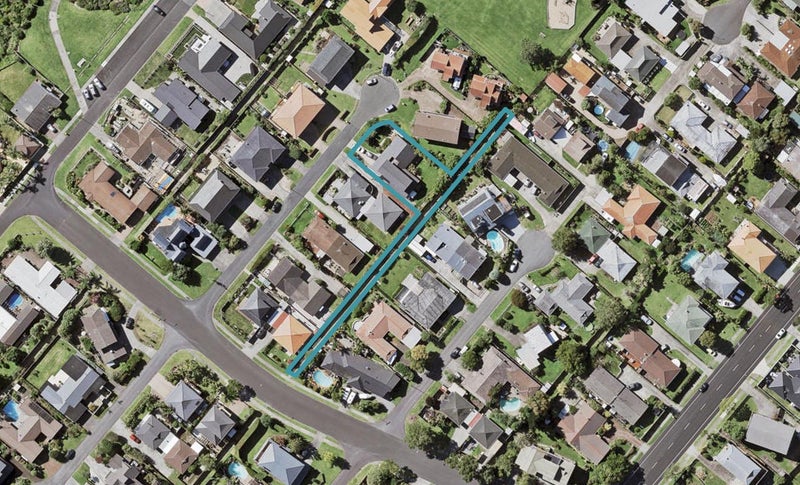 9 Nimrod Place, Half Moon Bay, Auckland - Carousel 1