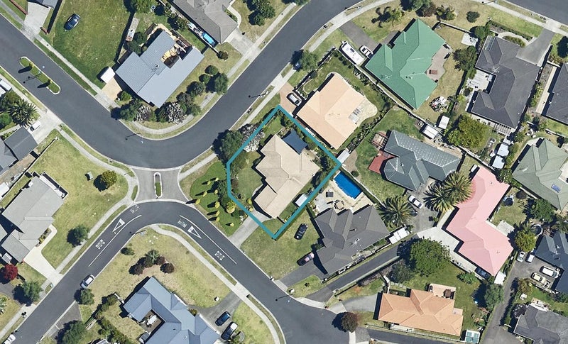 1 Lamia Grove, Papamoa Beach, Papamoa - Carousel 1