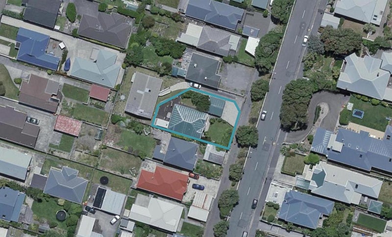 140 Clyde Street, Island Bay, Wellington - Carousel 1