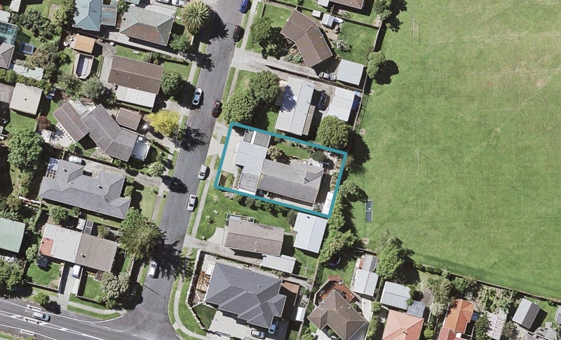 5 Udall Place, Bucklands Beach, Auckland - Carousel 1