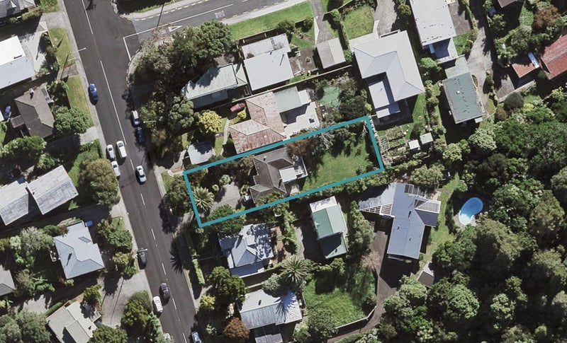 159 Glenfield Road, Hillcrest, Auckland - Carousel 1