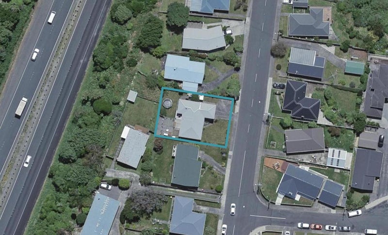 75 Mark Avenue, Paparangi, Wellington - Carousel 1