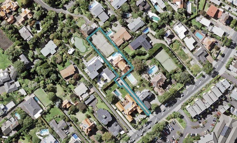 185 St Heliers Road, ST HELIERS, AUCKLAND - Carousel 1