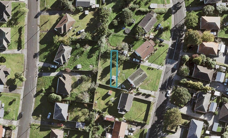 15 Kakaho Road, MOUNT ROSKILL - Carousel 1