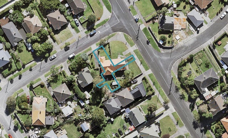 101 Walmer Road, Point Chevalier, Auckland - Carousel 1