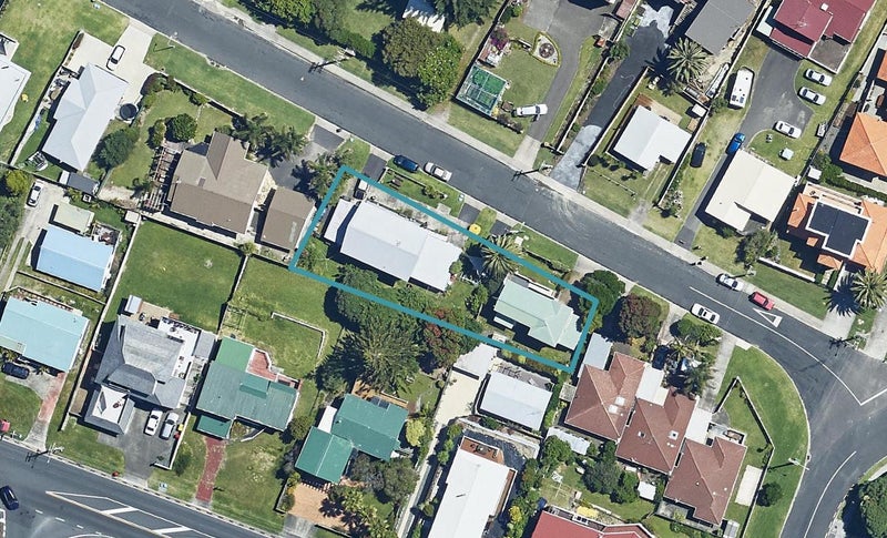 3 Taylor Road, Papamoa Beach, Papamoa - Carousel 1