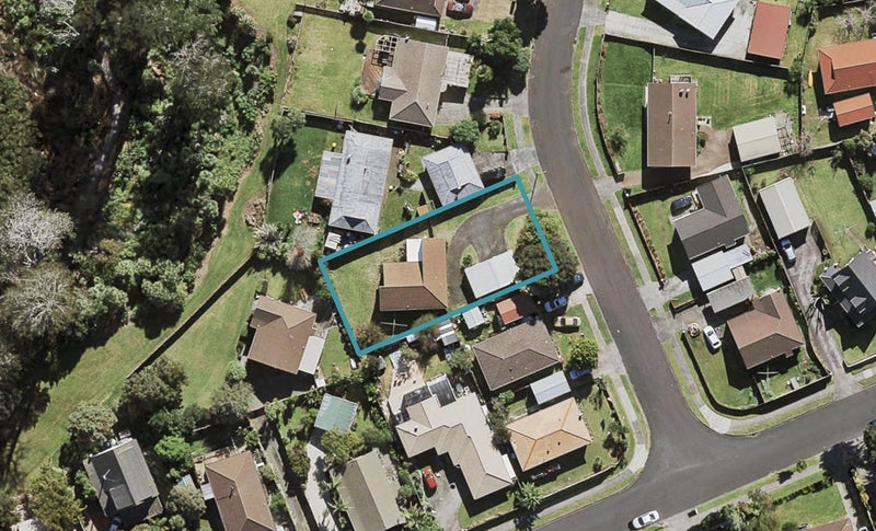 4 Rukumoana Place, Clendon Park, Auckland - Carousel 1