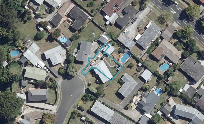2/14 Tanekaha Place, Pukete, Hamilton - Carousel 1