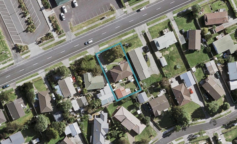 31 Riverton Drive, Randwick Park, Auckland - Carousel 1