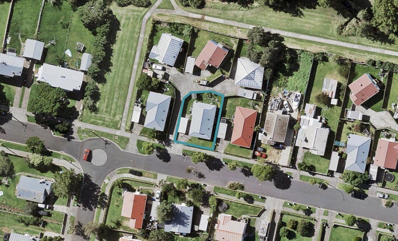 44 Maybury Street, Point England, Auckland - Carousel 1