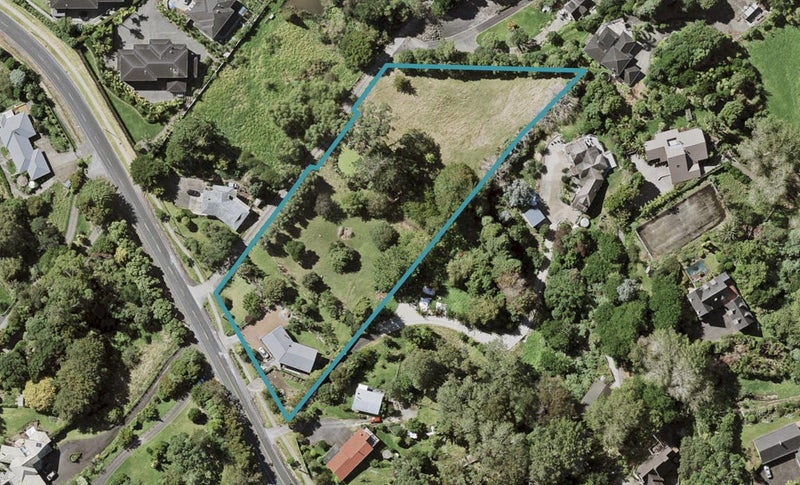 86 Point View Drive, East Tamaki Heights, Auckland - Carousel 1