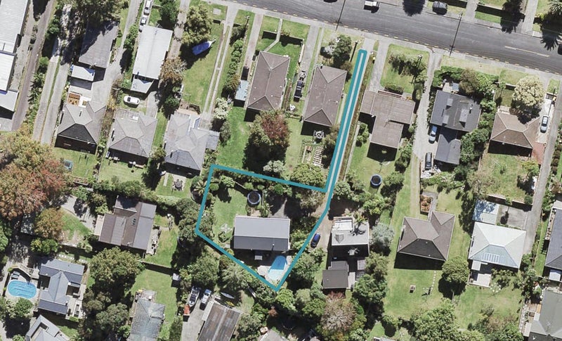 16A Aeroview Drive, Beach Haven, Auckland - Carousel 1