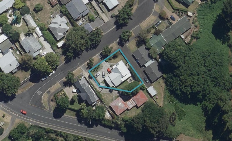 4 Goldsmith Street, Maeroa, Hamilton - Carousel 1