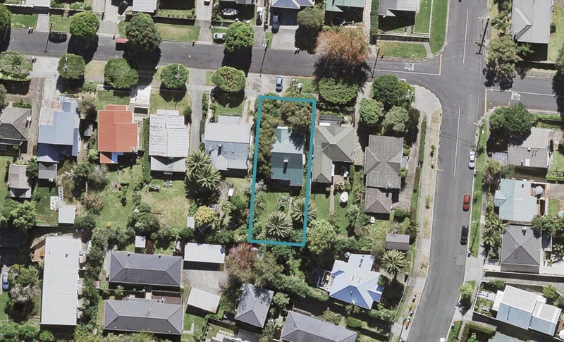 6 Levonia Street, Morningside, Auckland - Carousel 1