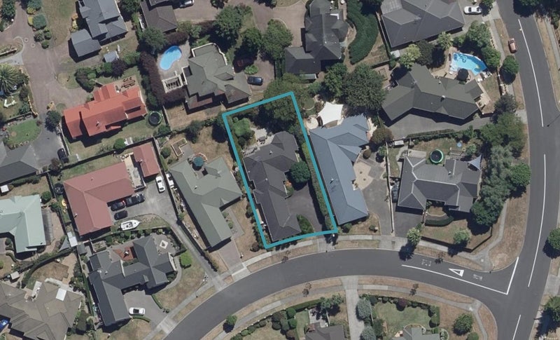 6 Fendalton Drive, Rototuna, Hamilton - Carousel 1