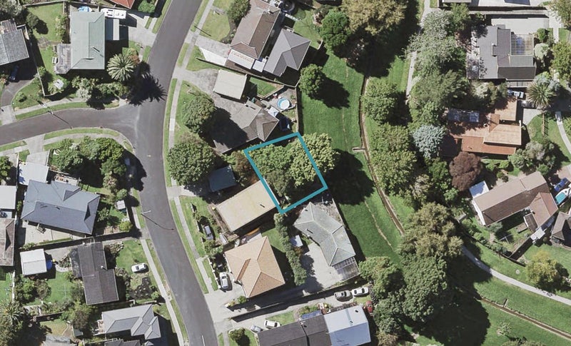 7A Kyeemagh Street, Botany Downs, Auckland - Carousel 1