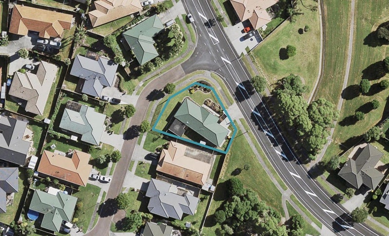 50 Etherton Drive, Weymouth, Auckland - Carousel 1