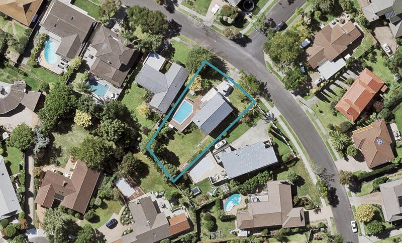 13 Caithness Place, Farm Cove, Auckland - Carousel 1