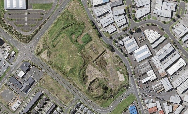 11 Marutuahu Road, JOHNS, AUCKLAND - Carousel 1